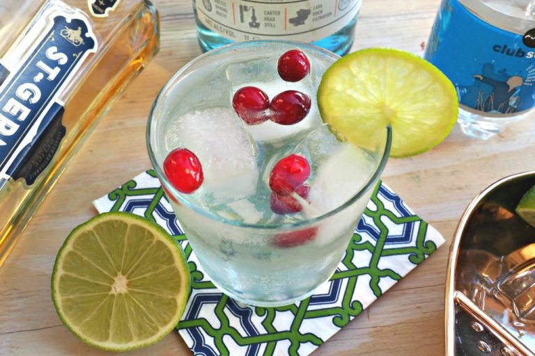 vodka soda cocktail, cocktail recipes using vodka, vodka soda variations, st germaine liqueu, cocktail using st germaine, elderflower liqueur, cocktails using elderflower, reyka vodka,