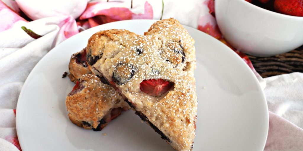 scones, homemade scones, homemade scones recipe, easy scone recipe, strawberry scones, homemade strawberry scone recipe, chocolate strawberry baking ideas, valentines day breakfast recipe, valentines day breakfast ideas, valentines day recipes, chocolate strawberry recipes, baking, breakfast recipe, easy breakfast recipes