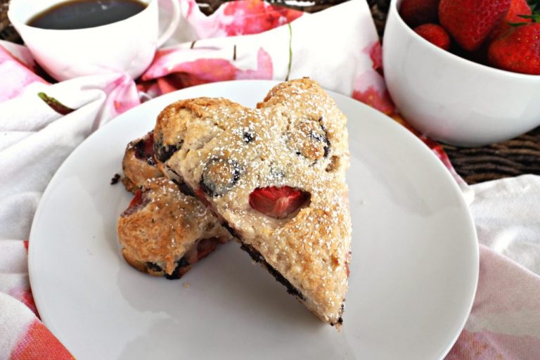 scones, homemade scones, homemade scones recipe, easy scone recipe, strawberry scones, homemade strawberry scone recipe, chocolate strawberry baking ideas, valentines day breakfast recipe, valentines day breakfast ideas, valentines day recipes, chocolate strawberry recipes, baking, breakfast recipe, easy breakfast recipes