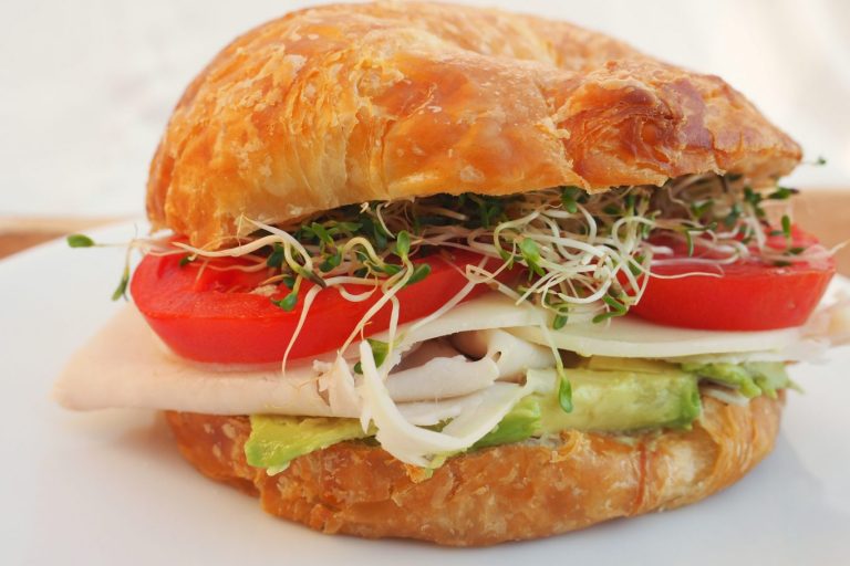 Turkey sandwich, turkey croissant with avocado, turkey avocado sprouts sandwich, turkey avocado sprouts sandwich idea, croissant sandwiches, quick lunch idea, fast lunch recipe,