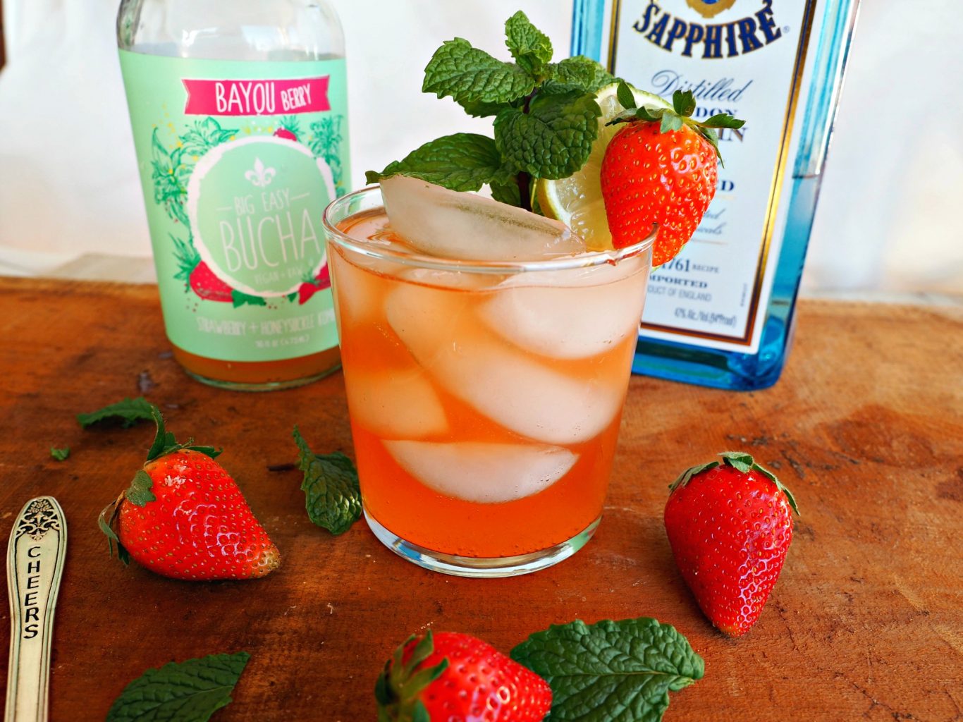 strawberry cocktail, cocktails using kombucha, kombucha cocktail, gin kombucha cocktail, strawberry gin drink, Bombay sapphire cocktail,