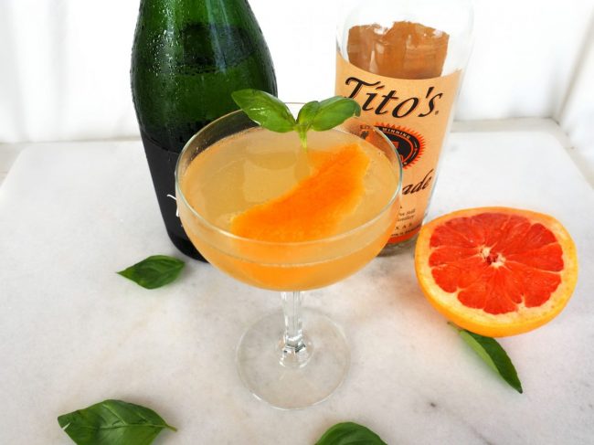 sparkling grapefruit cocktail, champagne cocktail, vodka cocktail, vodka grapefruit, vodka grapefruit cocktail, grapefruit juice