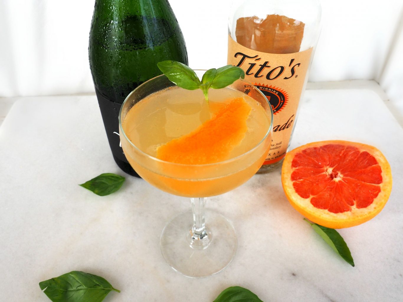 sparkling grapefruit cocktail, champagne cocktail, vodka cocktail, vodka grapefruit, vodka grapefruit cocktail, grapefruit juice