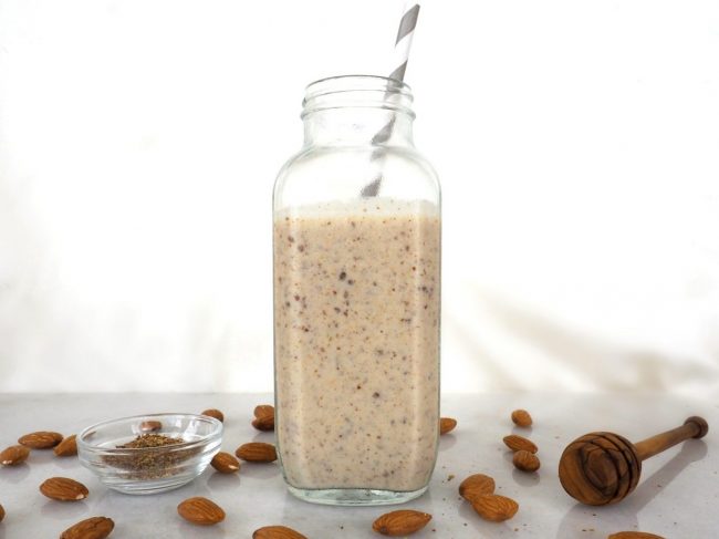 smoothie recipe, almond smoothie, flaxseed smoothie, banana smoothie, easy smoothie ideas, smoothie recipes