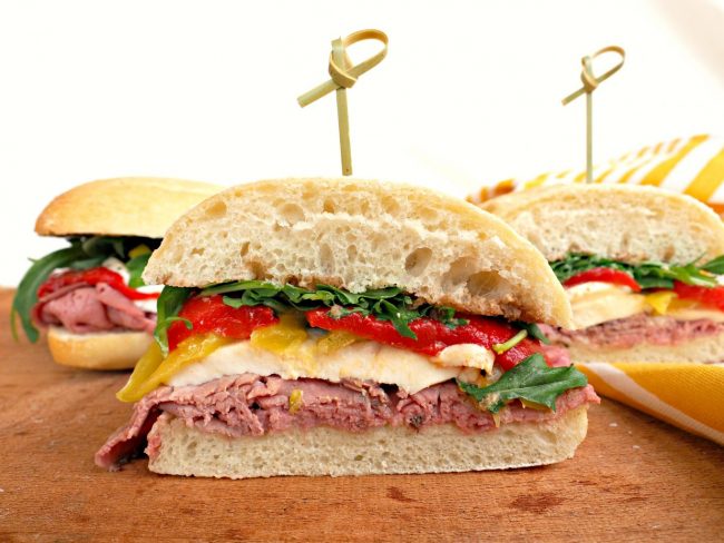 roast beef sandwich, roast beef and mozzarella sandwich, sandwich recipe with roast beef, roast beef, mozzarella sandwich, roasted red pepper and mozzarella, sandwich recipe, easy sandwich recipe, sandwich recipe with mozzarella, ciabatta bread, ciabatta bread sandwiches, summer sandwiches recipes
