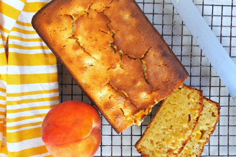 Quick bread, peach bread, how to make peach bread, breakfast, baking, summer breakfast ideas, easy breakfast recipes, peach recipes, peach breakfast recipes