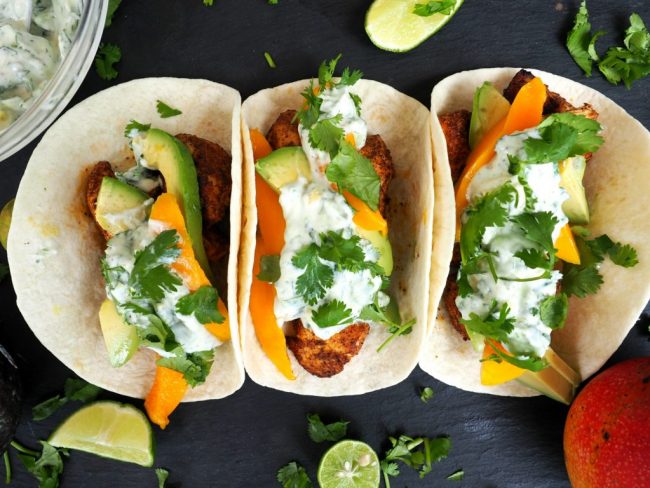 chicken tacos, spiced chicken tacos, easy chicken tacos, quick chicken tacos, avocado, mango, dinner recipes, quick dinner, summer dinner recipes,