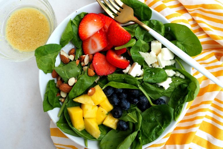 arugula salad, salad with mango, salad with fruit, summer salad, healthy salad,