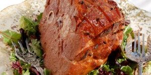 easy baked ham recipe, baked ham recipe, easy baked ham, how to make a baked ham, easy glaze for baked ham, dijon strawberry glaze, how to make a glaze for a ham, glazed ham recipe, brown sugar glaze, brown sugar glaze for ham