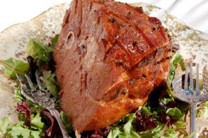 easy baked ham recipe, baked ham recipe, easy baked ham, how to make a baked ham, easy glaze for baked ham, dijon strawberry glaze, how to make a glaze for a ham, glazed ham recipe, brown sugar glaze, brown sugar glaze for ham