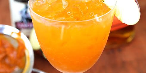 apple cocktail, pumpkin cocktail, cocktail recipe with apple, cocktail recipe with pumpkin, ginger bear cocktail, cocktail recipe with ginger beer, bourbon cocktail, cocktails with bourbon, easy bourbon cocktails, quick bourbon cocktails, fall inspired cocktail, easy fall inspired cocktail, autumn cocktails, autumn inspired cocktails