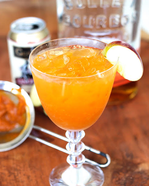 apple cocktail, pumpkin cocktail, cocktail recipe with apple, cocktail recipe with pumpkin, ginger bear cocktail, cocktail recipe with ginger beer, bourbon cocktail, cocktails with bourbon, easy bourbon cocktails, quick bourbon cocktails, fall inspired cocktail, easy fall inspired cocktail, autumn cocktails, autumn inspired cocktails
