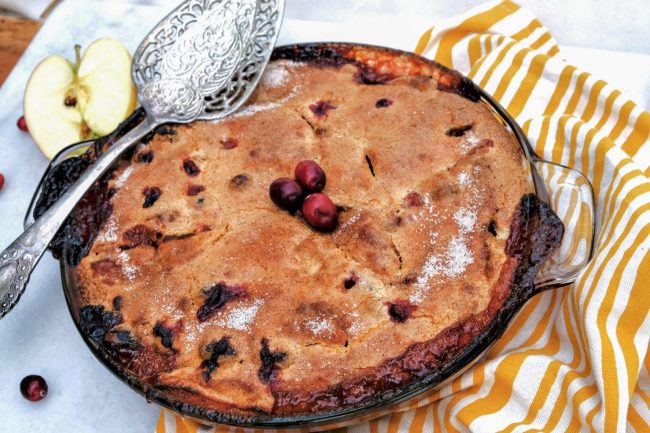 thanksgiving desserts, thanksgiving dessert ideas, easy desserts for thanksgiving, thanksgiving recipes, easy thanksgiving recipes, apple cake, how to make apple cake, easy apple cake recipe, apple cranberry cake, apple cranberry pie, apple cranberry desserts, apple cranberry dessert recipes, baking recipes, easy baking recipes, thanksgiving,