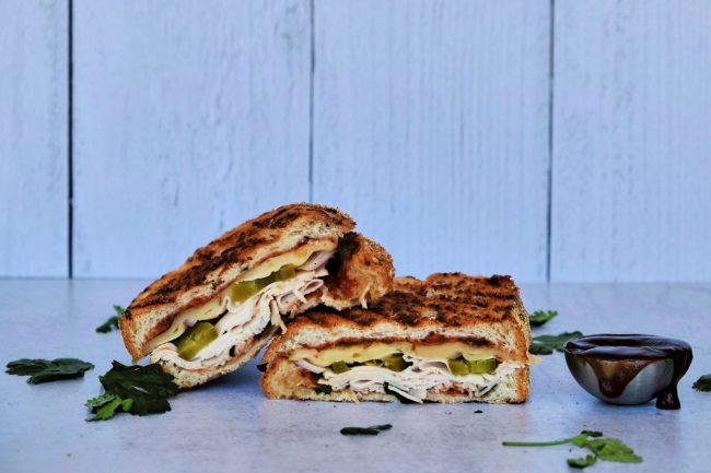 bbq sandwich, sandwich recipe with bbq sauce, turkey sandwich recipe, easy turkey sandwich, turkey sandwich ideas, hot pressed sandwich recipe, easy pressed sandwich recipe, panini recipes, panini ideas, easy panini recipes, turkey pickled jalapeno sandwich recipe, lunch recipe, easy lunch recipes, quick lunch recipes,