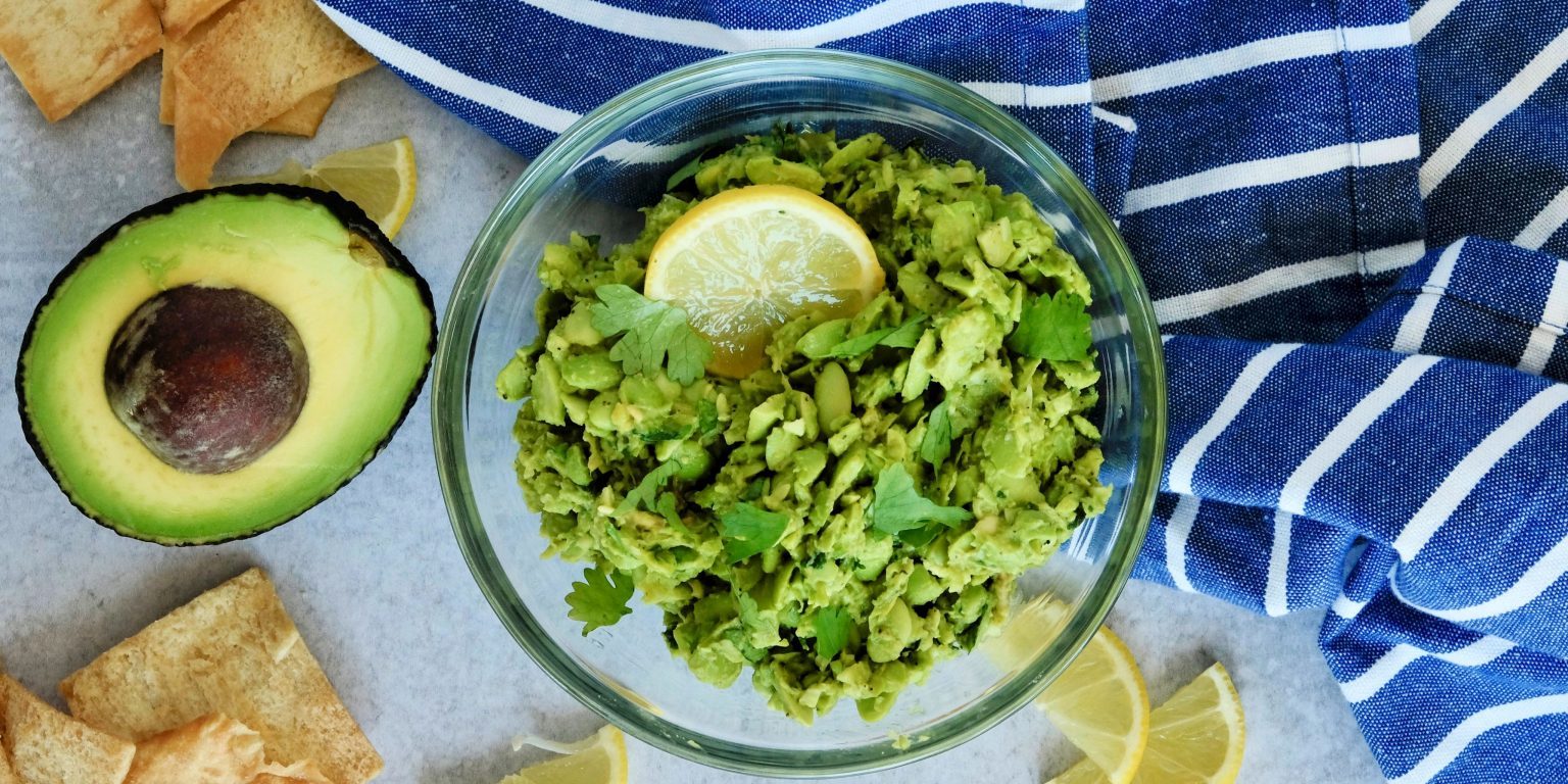 st Patricks day recipes, easy green recipes for st Patricks day, healthy recipes for st Patrick's day, healthy dip ideas, healthy recipes, paleo dip recipes, vegan dip recipes, quick dip recipes, avocado recipes, avocado dip recipes, easy dip recipes with avocado, edamame recipes, edamame dip recipe, healthy recipes using edamame, dip recipes, easy dip recipes, quick dip recipes, quick healthy dip recipe, vegan dip recipes,