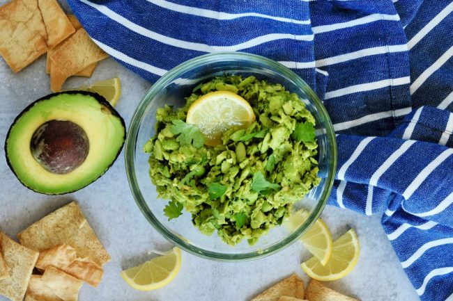 st Patricks day recipes, easy green recipes for st Patricks day, healthy recipes for st Patrick's day, healthy dip ideas, healthy recipes, paleo dip recipes, vegan dip recipes, quick dip recipes, avocado recipes, avocado dip recipes, easy dip recipes with avocado, edamame recipes, edamame dip recipe, healthy recipes using edamame, dip recipes, easy dip recipes, quick dip recipes, quick healthy dip recipe, vegan dip recipes,