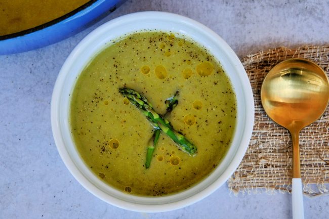 asparagus soup, how to make asparagus soup, easy asparagus soup recipe, quick asparagus soup recipe, pea soup, easy pea soup, quick pea soup recipe, homemade pea soup recipe, spring soup recipe, spring soup ideas, easy spring soup recipes, quick spring soups, meatless soup recipe,easy meatless soups, soup recipes with leeks, leek recipes, easy leek recipes, free online soup recipes, soup recipes, easy soup recipes, quick soup recipes