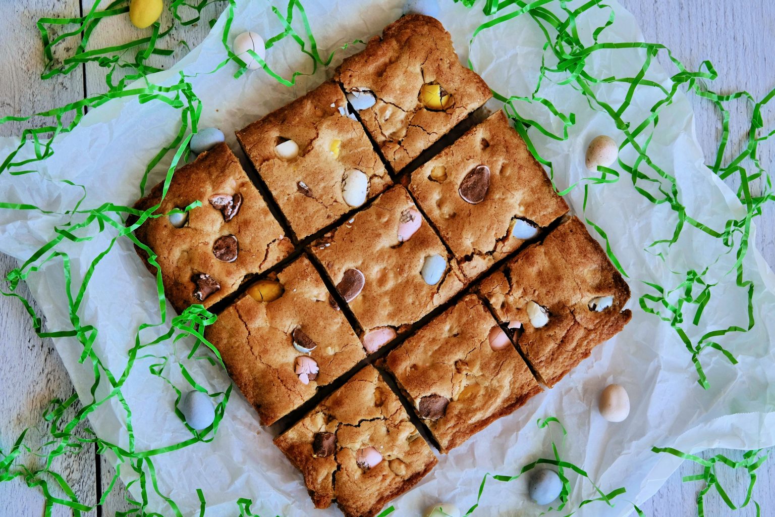 Mini Cadbury Egg Blondies blondies, how to make blondies, easy blondies recipe, homemade blondies recipe, easter recipes, easter dessert recipe, easter dessert ideas, cute easter recipes, easter recipes, easy easter recipes, easter blondies, mini cadbury egg recipes, mini cadbury egg desserts, dessert recipes using mini cadbury eggs