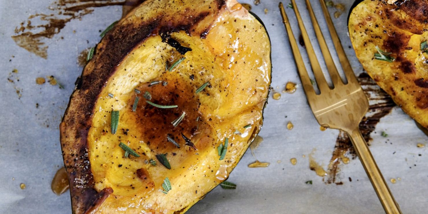 acorn squash, acorn squash recipe, easy acorn squash recipe, thanksgiving side dish recipe, easy side dish for thanksgiving, thanksgiving side dish squash, squash side dish recipe, roasted acorn squash, side dish recipe, fall sides, fall side dish recipes, side dish recipes for autumn