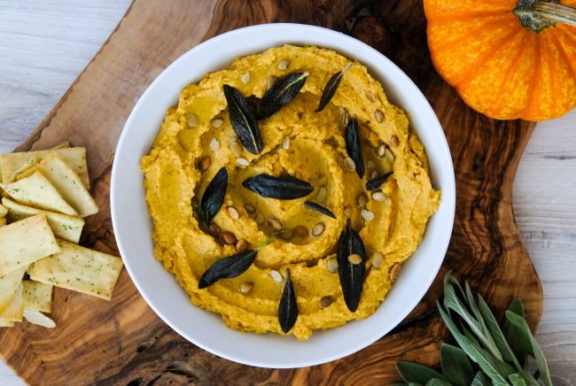 hummus, pumpkin hummus recipe, homemade hummus, homemade hummus recipe, appetizer recipe for fall, fall appetizer, easy fall appetizer recipe, how to make hummus, easy appetizers, autumn appetizers, chickpea hummus, healthy appetizer, healthy appetizer recipe for fall, healthy dip recipes, dip recipes easy, easy dip recipes
