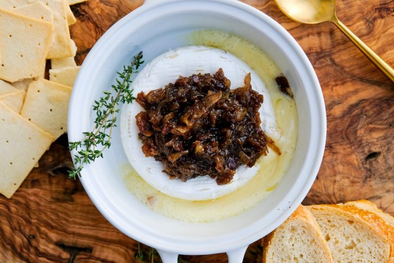 bake brie with jam, how to make baked brie, easy baked brie recipe, impressive baked brie recipe, caramelized onion jam , how to make caramelized onions, savory jam recipe, easy savory jam, impressive appetizers, easy appetizers,