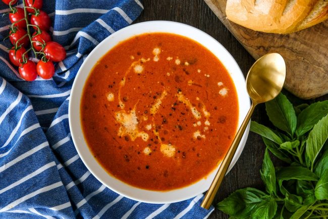 tomato soup, creamy tomato soup recipe, how to make a creamy tomato soup,homemade tomato soup, homemade tomato soup with canned tomatoes, san marzano tomato soup,