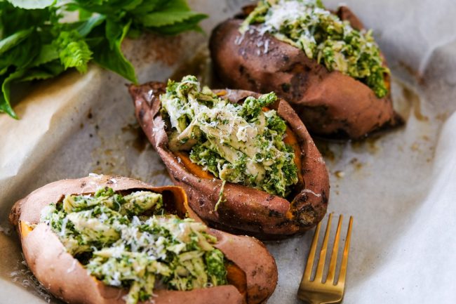 pesto, pesto chicken, stuffed sweet potato, healthy dinner, homemade pesto, how to make homemade pesto, easy dinner recipe, dinner recipe,healthy dinner recipe