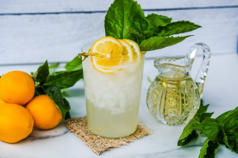 Meyer lemon and basil cocktail, easy Meyer lemon cocktail, lemonade cocktail, homemade lemonade, spiked lemonade, spiked lemonade cocktail, summer cocktail with lemon, lemon basil drink, basil gin cocktail