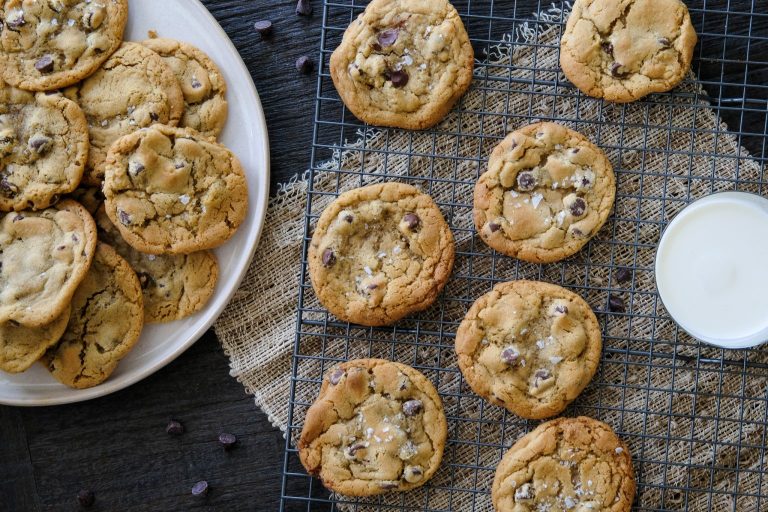 homemade chocolate chip cookies, chocolate chip cookie recipe, homemade chocolate chip cookies recipe, easy chocolate chip cookies, best ever chocolate chip cookies recipes, baking recipes, easy cookie recipes,