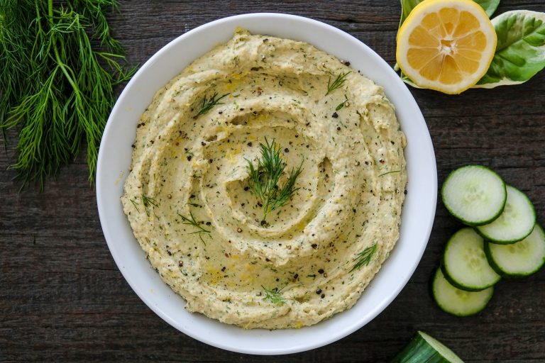 hummus, lemon hummus, dill hummus, homemade hummus, easy homemade hummus, how to make homemade hummus, hummus recipes, quick hummus recipe, summer inspired hummus recipe, healthy hummus recipe, garlic hummus recipe