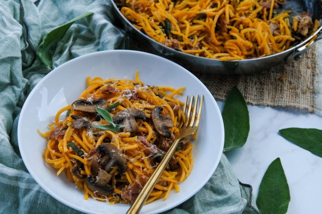 Butternut Squash Pasta butternut squash pasta, spiralized butternut squash recipe, gluten free pasta recipe, low carb pasta recipe, dinner recipe for fall, dinner recipe for autumn, fall pasta recipe, one pan dinner recipe, one pot dinner recipe