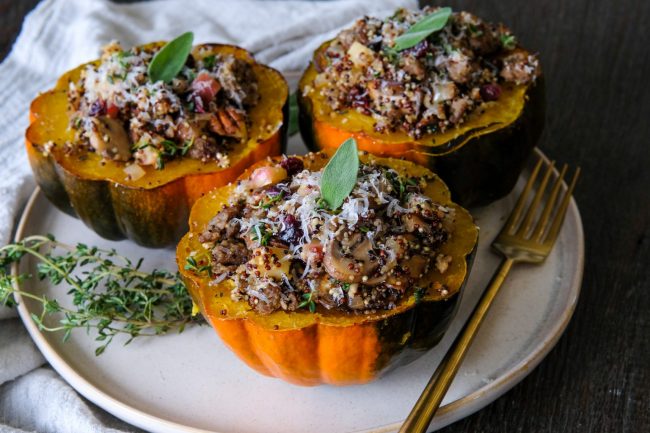 acorn squash, acorn squash recipe, stuffed acorn squash, stuffed acorn squash for fall, fall inspired dinner recipe, easy sides for thanksgiving, thanksgiving sides, side dish recipes, healthy dinner recipe, quinoa stuffed acorn squash recipe