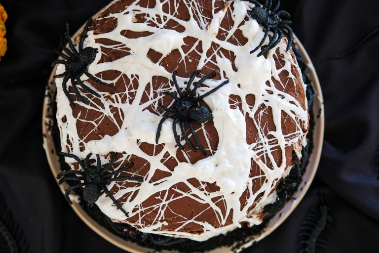 chocolate cake recipe, best ever chocolate cake, halloween recipes, halloween dessert recipes, easy halloween dessert recipe, halloween dessert ideas, halloween party dessert recipes, spider web cake, how to make an edible spider web, marshmallow spider web