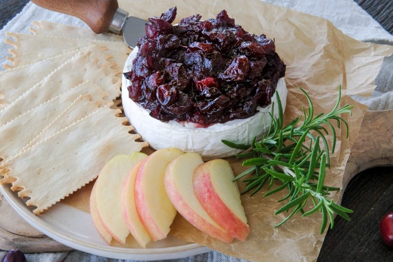bake brie recipes, cranberry sauce, cranberry sauce recipe, savory cranberry sauce, red wine cranberry sauce, balsamic cranberry sauce, appetizer recipe, holiday appetizer recipes, thanksgiving appetizer, thanksgiving cranberry appetizer, christmas appetizer, christmas cranberry appetizer