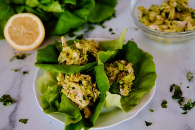avocado lunch recipes, easy avocado recipes, avocado recipes, lunch recipes, quick lunch recipes, chicken salad, easy chicken salad recipe, healthy chicken salad, avocado smashed chicken salad, chicken salad cups, lettuce cup recipe, healthy lettuce cups, healthy lunch recipes, easy lunch recipes,