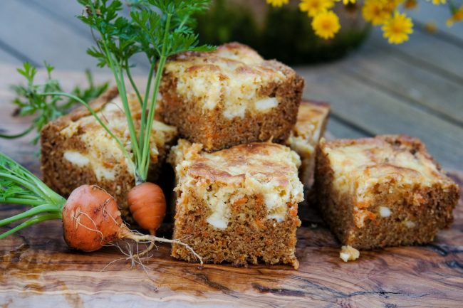 carrot cake, carrot cake bars recipe, easy carrot cake bars, easter desserts, dessert recipe for easter, desserts for easter, dessert recipes, carrot dessert, easy carrot cake bars recipe